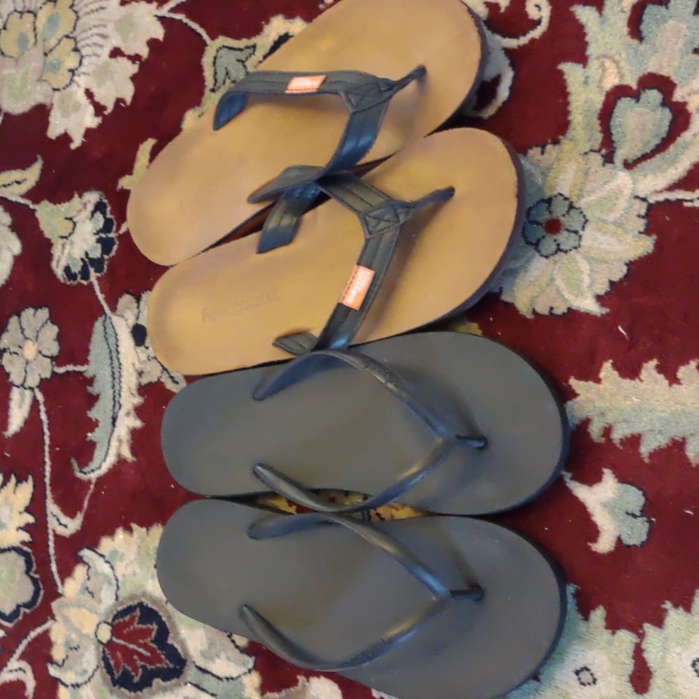 SOLD Feelgoodz flip flops
